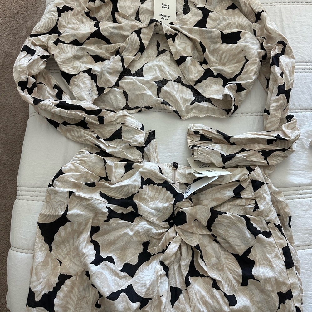 H&M Black and Cream Floral Linen Top